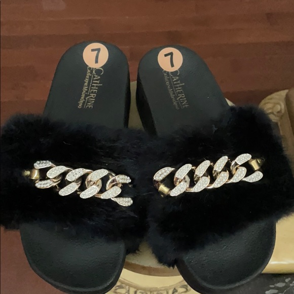 Faux fur slides - Picture 1 of 2